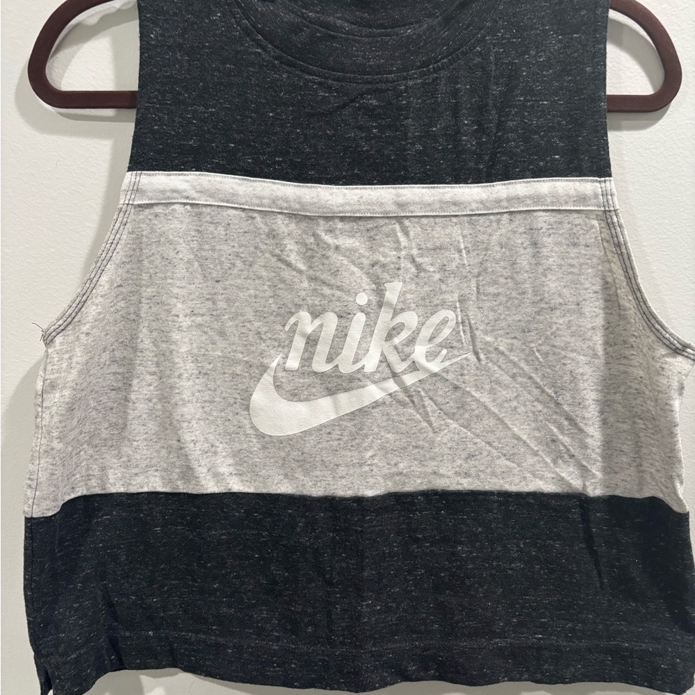 Nike Women's Black and Gray Muscle Tee
